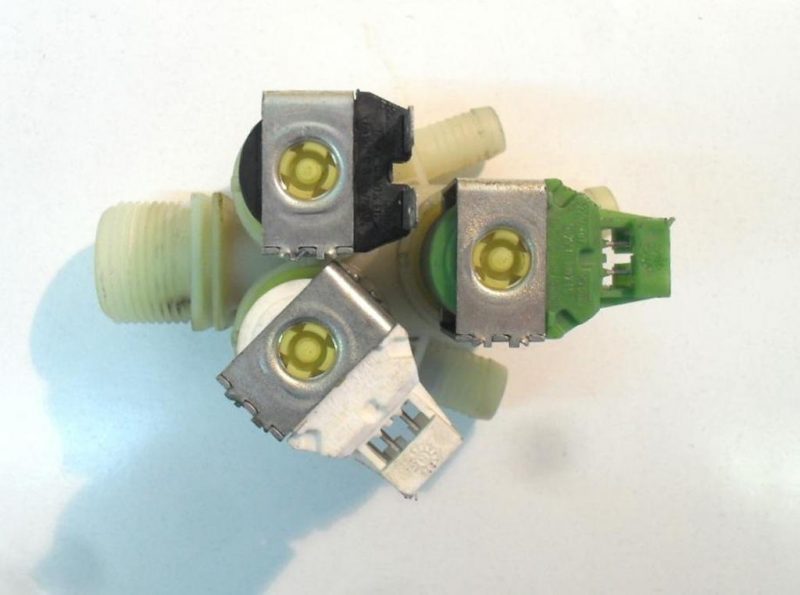 Elettrovalvola lavatrice Aeg CLARA 1048 cod 124947205