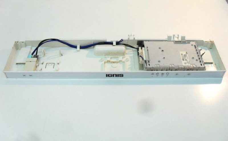 4853 -- 000 (4944) 461972750961 frontale lavastoviglie ignis adl 448/2