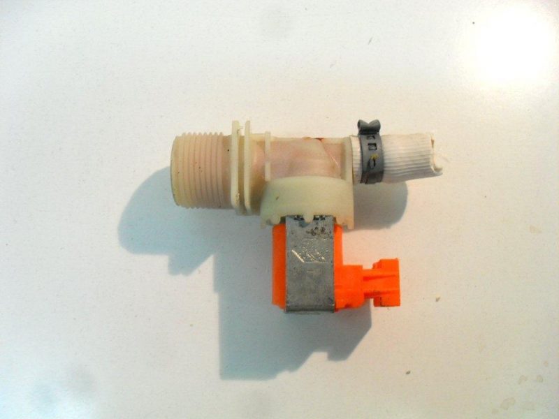 Elettrovalvola lavastoviglie Ariston LI 420C cod 33290047