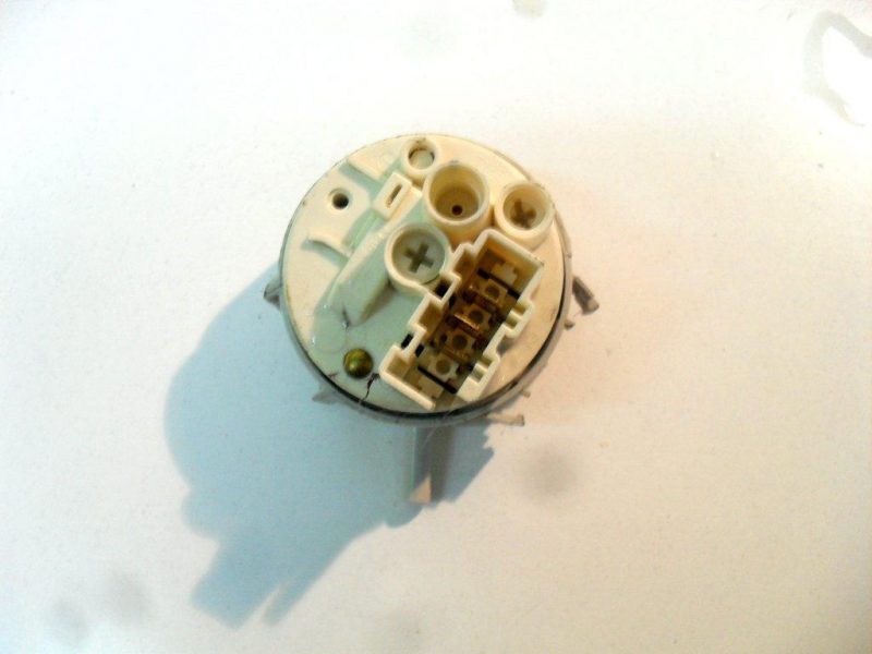 Pressostato lavastoviglie Ariston LSI 62 cod 37650053