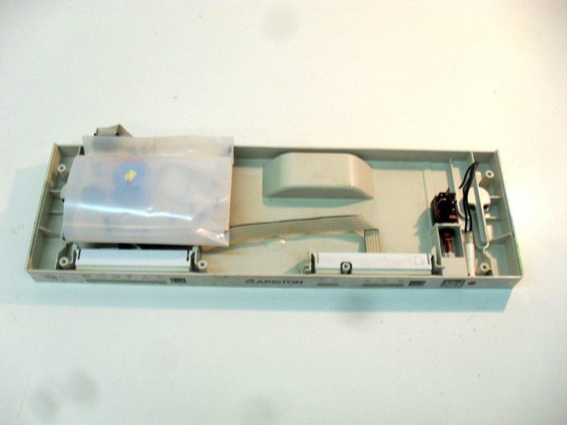 4891 -- 000 (4994) 452651100 frontale selettori lavastoviglie ariston lsi 48 a