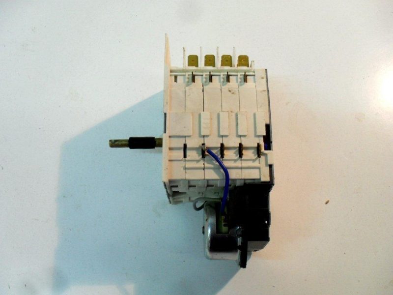 4897 -- 000 (5000) 16010008100 timer lavastoviglie smeg ls 53 nna