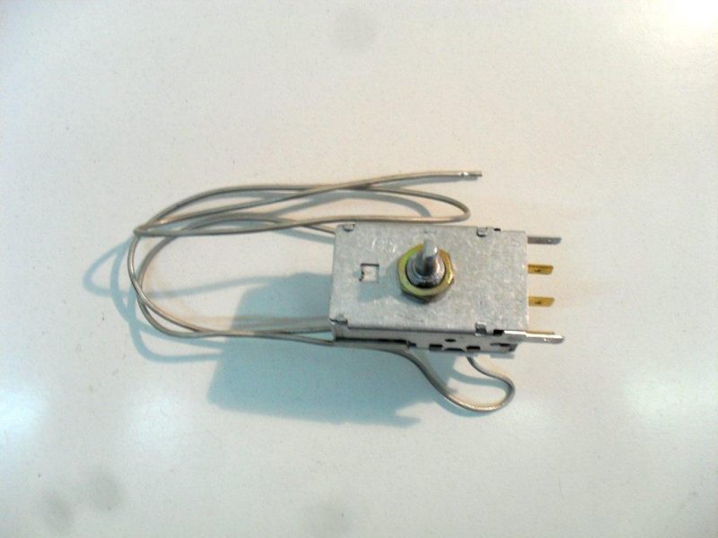 4992 -- 000 (5096) 226230705 termostato frigorifero electrolux fi 250/2 tb