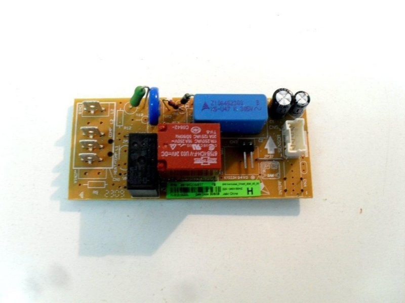 5473 -- 000 (5491) 46195239937 scheda frigorifero Whirlpool wbc3525 a