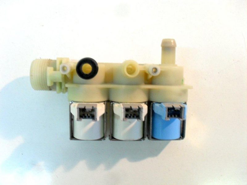 Elettrovalvola lavatrice Ariston AML129EU cod 54707P
