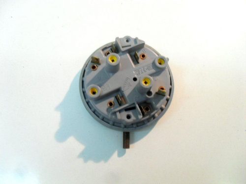 3.9106.175.95.215.115   pressostato   lavatrice rex rl 83 s