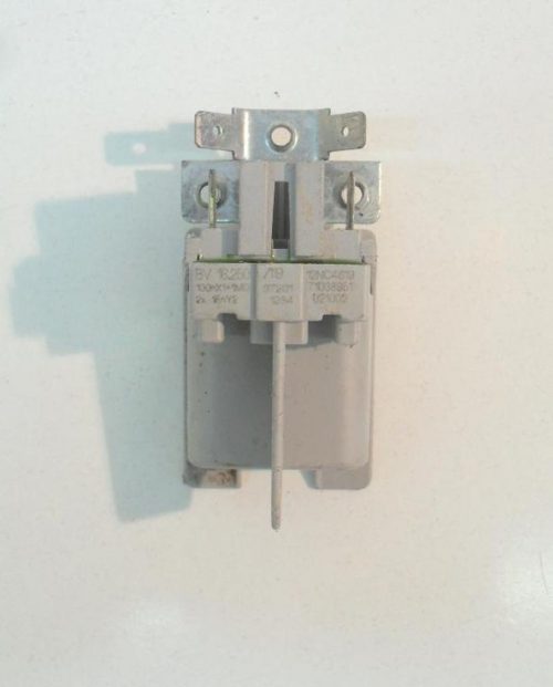 Condensatore lavastoviglie Whirlpool ADG7556M cod 461971038951