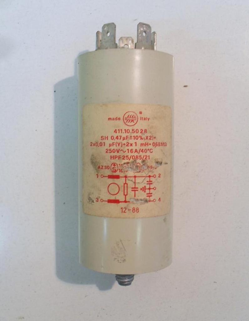 Condensatore lavatrice Ariston AM873X cod 411105028