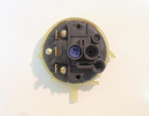 6162 -- 000 (6142) 108/35 pressostato lavatrice ariston am873x