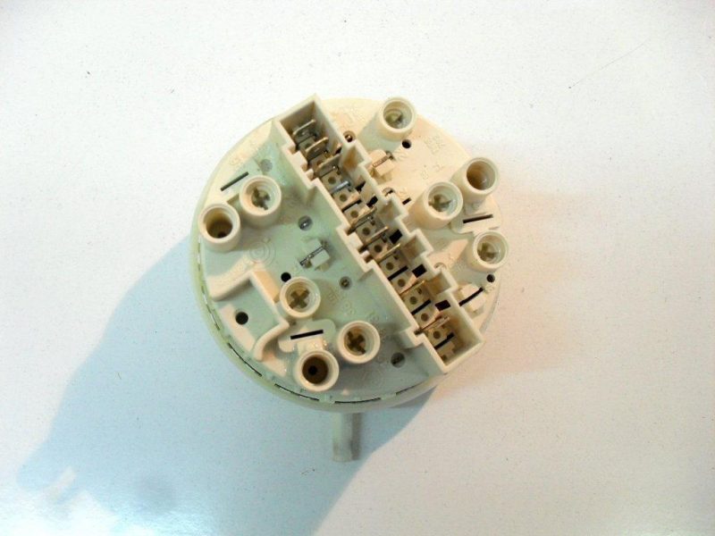 132082260    pressostato   lavatrice zoppas p107xd