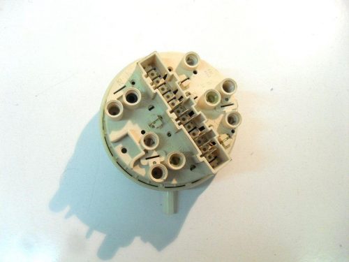 6315 -- 000 (6301) 124.043.394 pressostato lavatrice zoppas pr 43 s, electrolux ew 507 f, rex cx 640, rex rl 40