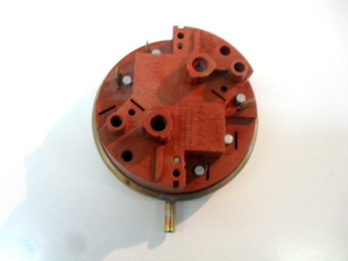 6419 -- 000 (6403) 03.04.1995 pressostato lavatrice siltal slo45x