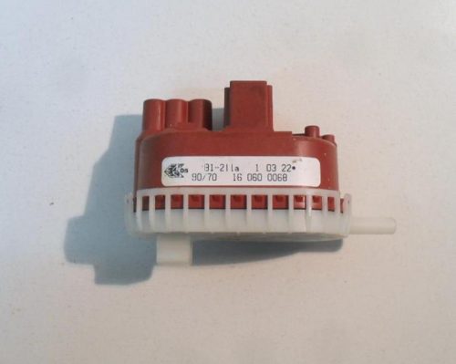 Pressostato lavastoviglie Smeg ST 12 cod 160600068 / b1-211