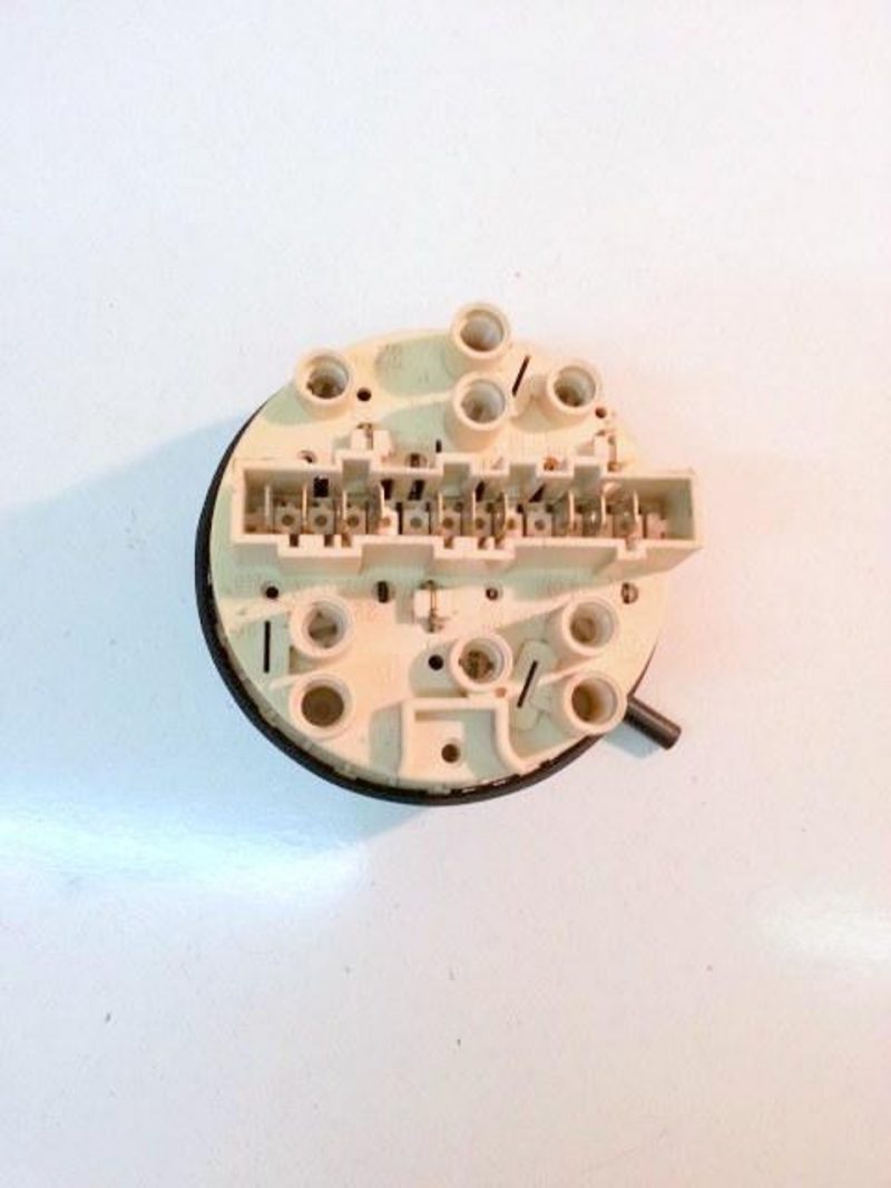 12473272/0   pressostato   lavatrice rex rl64xg