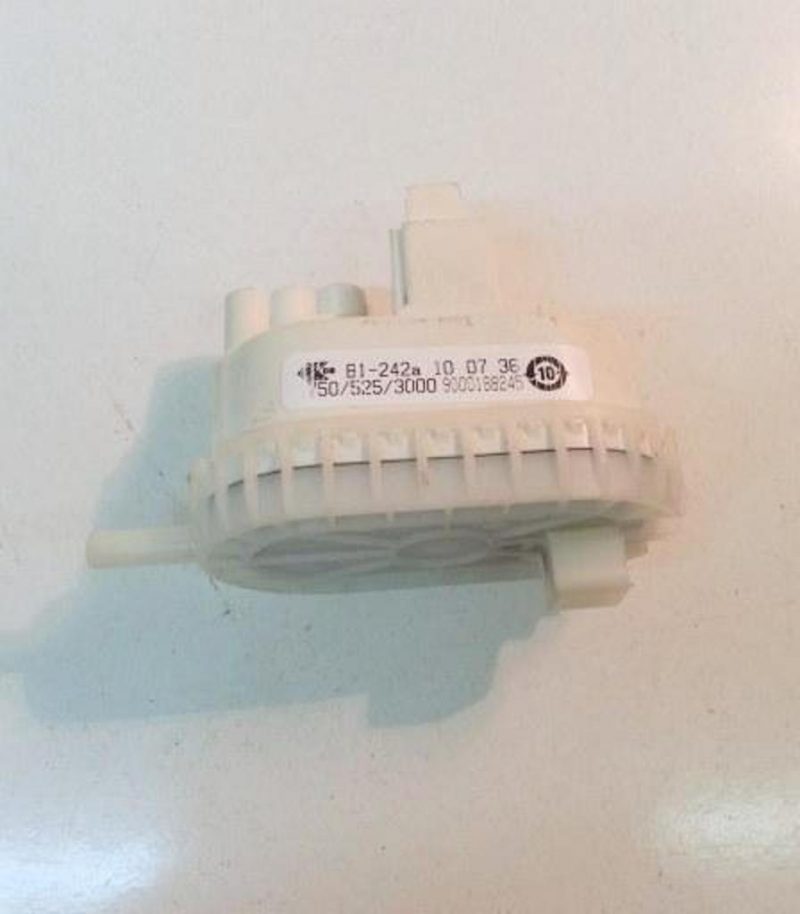 7819 -- 000 (7837) 9000188245 pressostato lavatrice siemens electrogerate gmbh wm10e421it/08