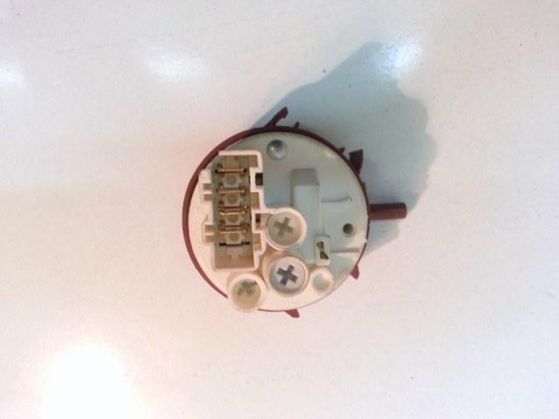7868 -- 000 (7887) 160015209 pressostato lavatrice ariston et 1400