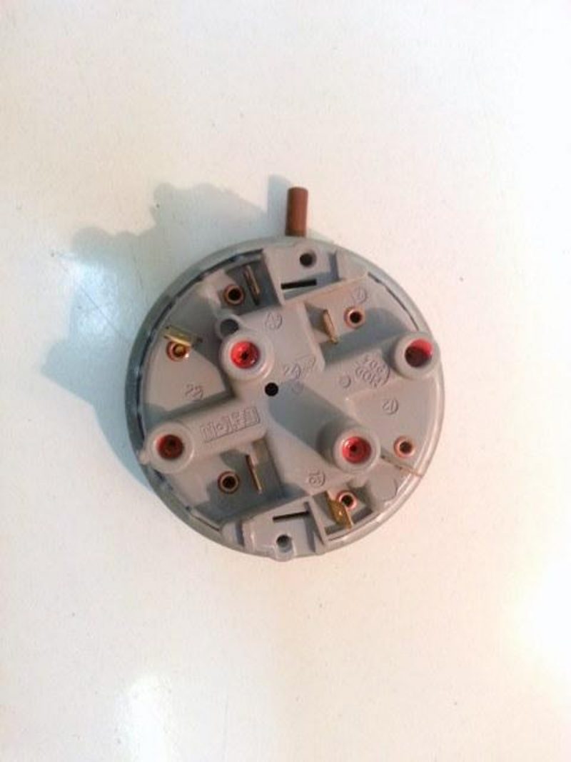 160019901.00   pressostato   lavatrice ariston av 637tx/1