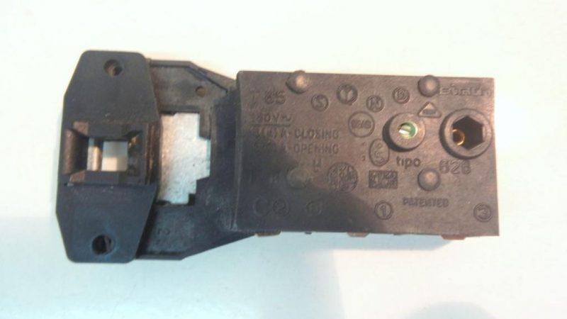 Bloccaporta lavatrice Indesit WS68X cod 626