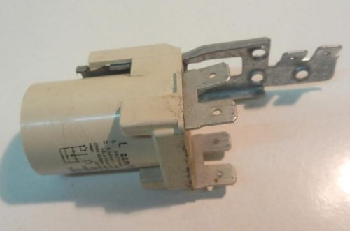 9125 -- 000 (9170) Condensatore lavatrice Hoover HTV914 cod f3cf73002l