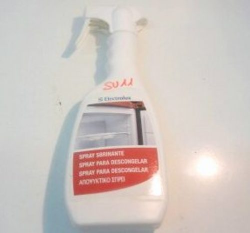 spray sbrinante, accellera il processo di sbrinamento facilitando la rimozione del ghiaccio da frigorifero e congelatore