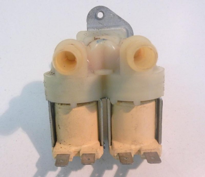 Elettrovalvola lavatrice Samsung WF0600NUWG cod 33490241