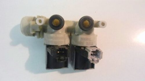 9195 -- 000 (9246) Elettrovalvola lavatrice Indesit IWB 6013 cod W16001667805