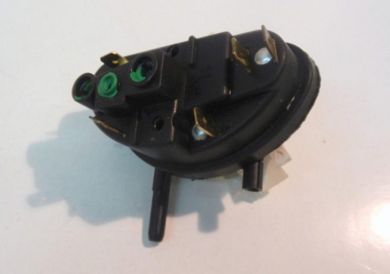 pressostato  per lavatrice bosch wfb10005ii/33