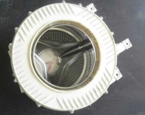 9279 -- 000 (9334) gruppo vasca completo lavatrice haier luna 1050
giri 1000
kg 5