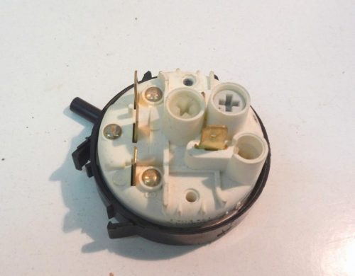 41008949 pressostato per lavatrice zerowatt hoower ehs 33.62 a
