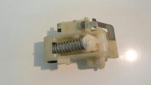 9349 -- 000 (9416) 020 0598 bloccaporta lavastoviglie indesit ariston lsi 61, lst 660, lsi 67