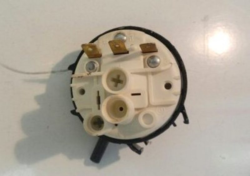 Pressostato lavastoviglie Electrolux TT09E cod 7610032