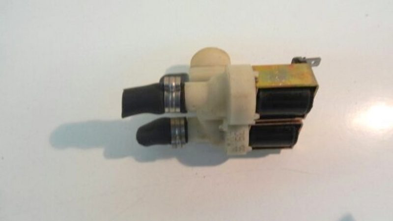 Elettrovalvola lavatrice Ariston AL636TX cod 3595