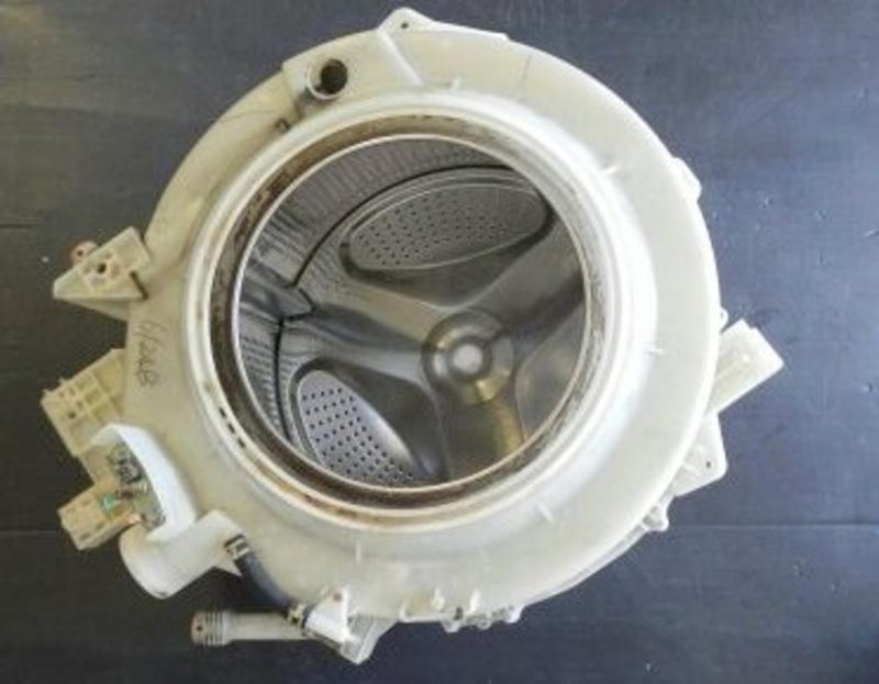 gruppo vasca completo   lavatrice samsung q1044
kg: 7,5   giri:1000