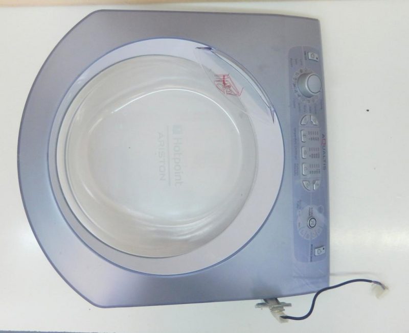 9537 -- 000 (9618) oblo' lavatrice ariston aqualtis aqsl 09 u completo di scheda comandi cod: 210116232200