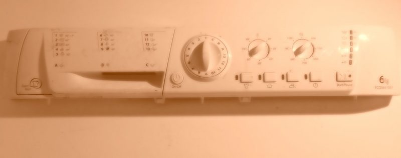 FRONTALE PER LAVATRICE ARISTON HOTPOINT ECOS6l1051   COMPLETO DI SCHEDA COMANDI COD. 21021309600