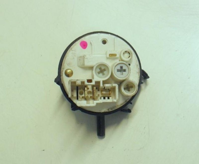 461971077021   pressostato lavatrice   whirlpool awt2267/2