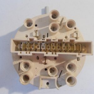 9887 -- 000 (9979) 16000724501 pressostato lavatrice ariston als748