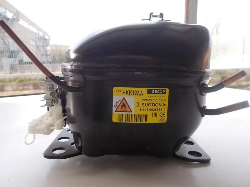 Compressore frigorifero Embraco/Aaspera cod emt40clp-bp1084y / hkk12aa