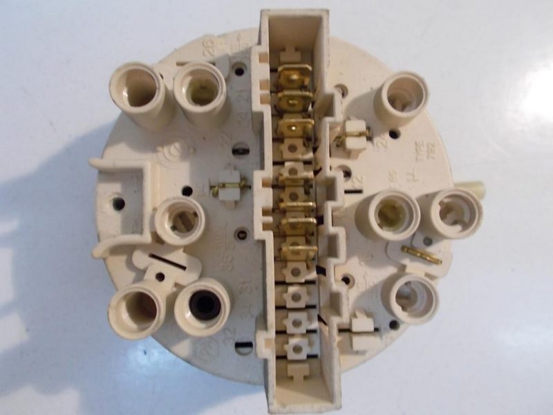 16000279504   pressostato   lavatrice ariston av1049tx